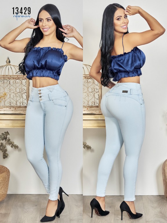 The Brazilian BUTT-LIFT Jeans