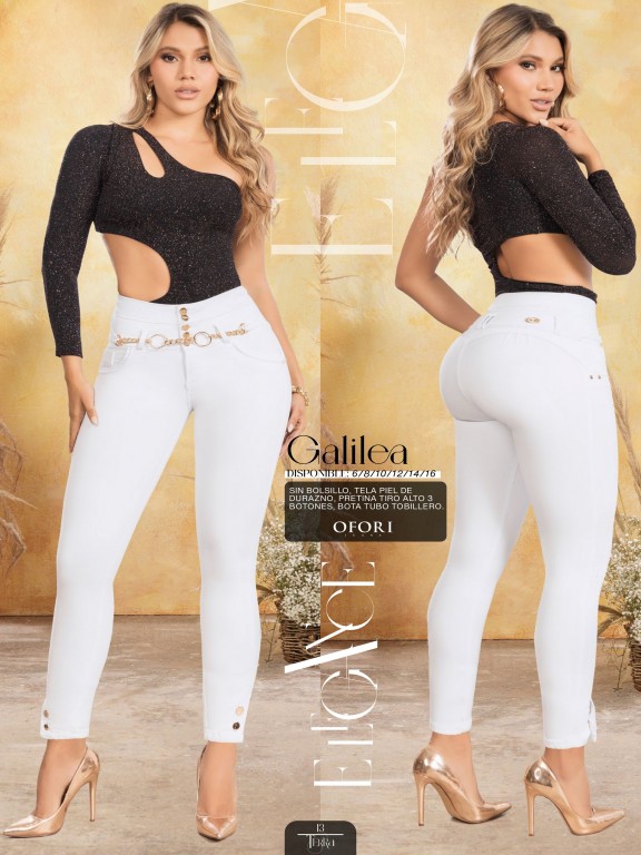 https://images.capellinijeans.info/1740438536.jpg