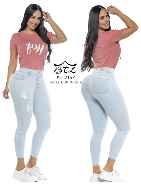 https://images.capellinijeans.info/1741237806.jpg